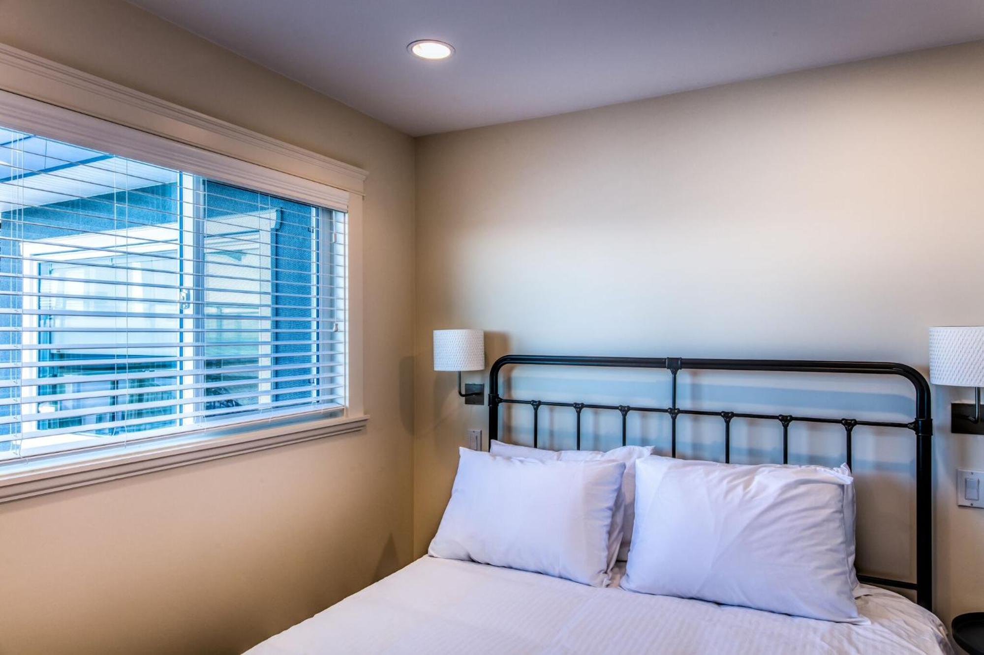 Qualicum Beach Ocean Suites Eksteriør billede