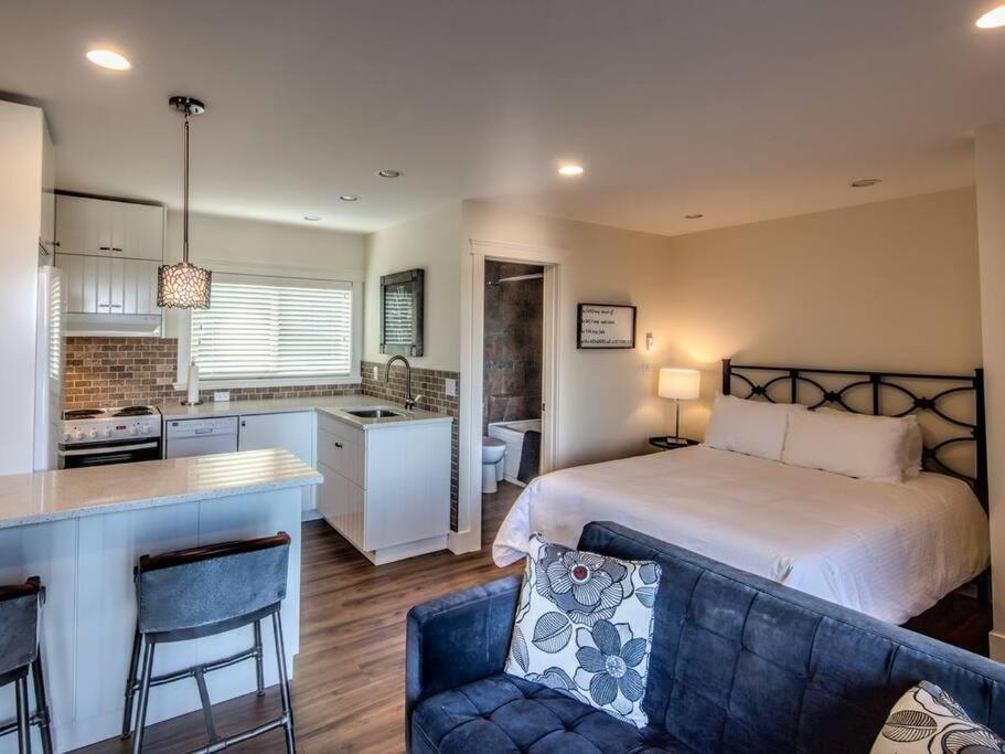 Qualicum Beach Ocean Suites Eksteriør billede